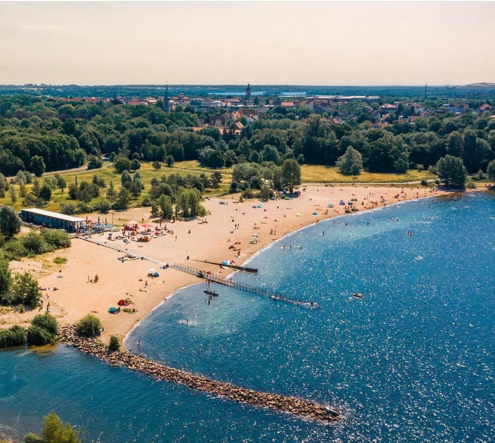 Pool & Lake Holiday Home Markkleeberg Exterior photo