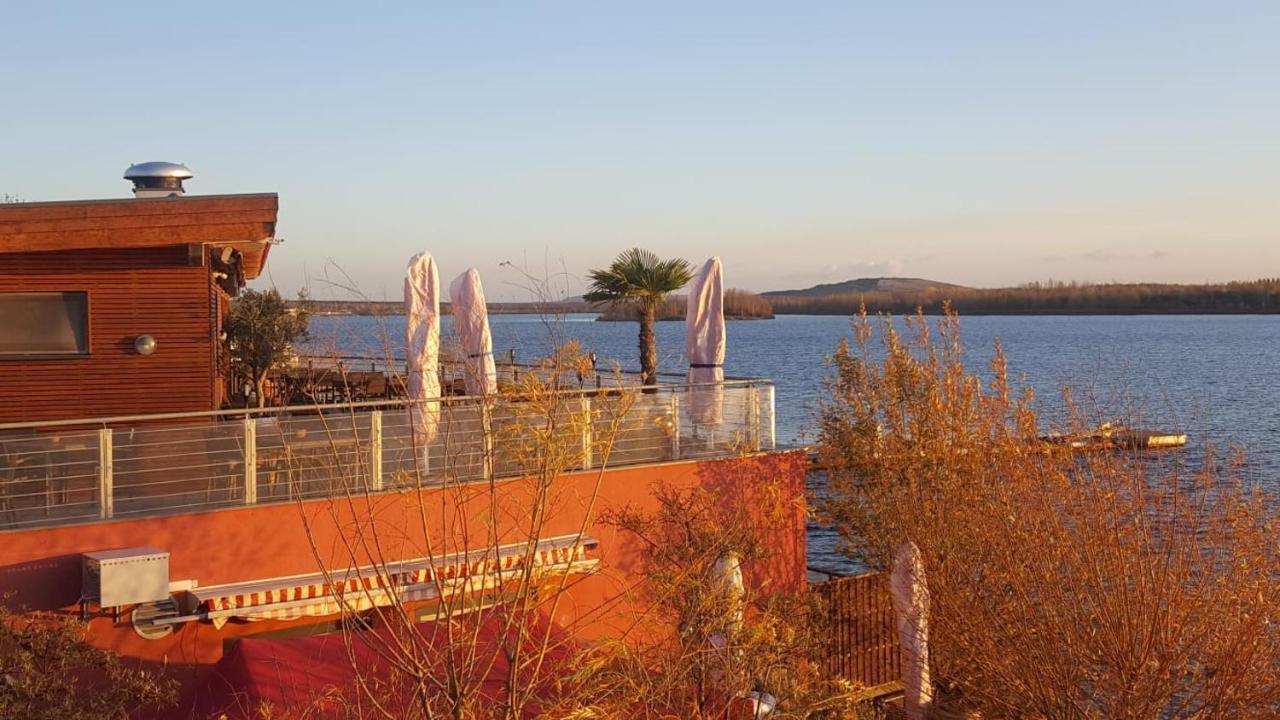 Pool & Lake Holiday Home Markkleeberg Exterior photo