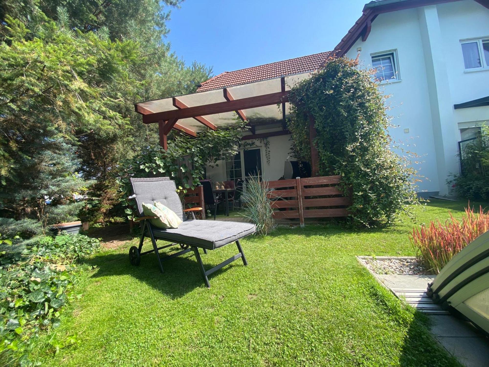 Pool & Lake Holiday Home Markkleeberg Exterior photo